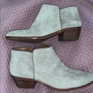 Light gray booties